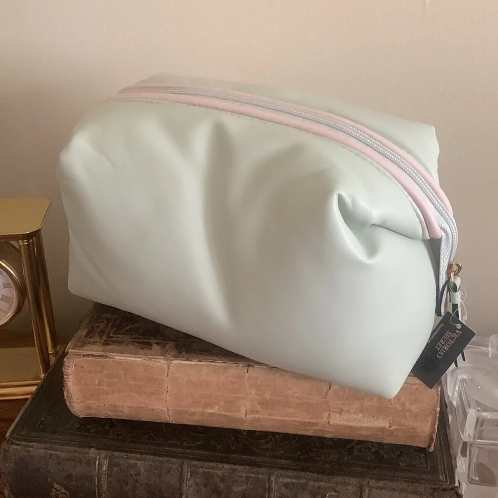 Victoria's Secret Soft Blue green Cosmetic Pouch new 616